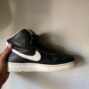 Nike Airforce 1 highs with white straps. little creasing and come with box.